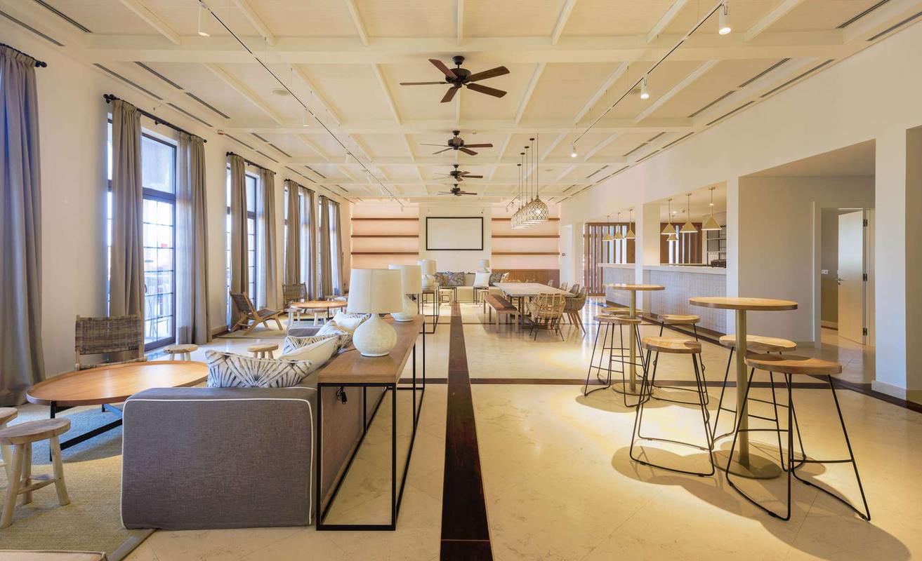 Clubhouse Bar  Amendoeira Golf Resort Alcantarilha Clubhouse Bar  Amendoeira Golf Resort Alcantarilha