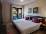 Moradia com Dois Quartos e Piscina Privada