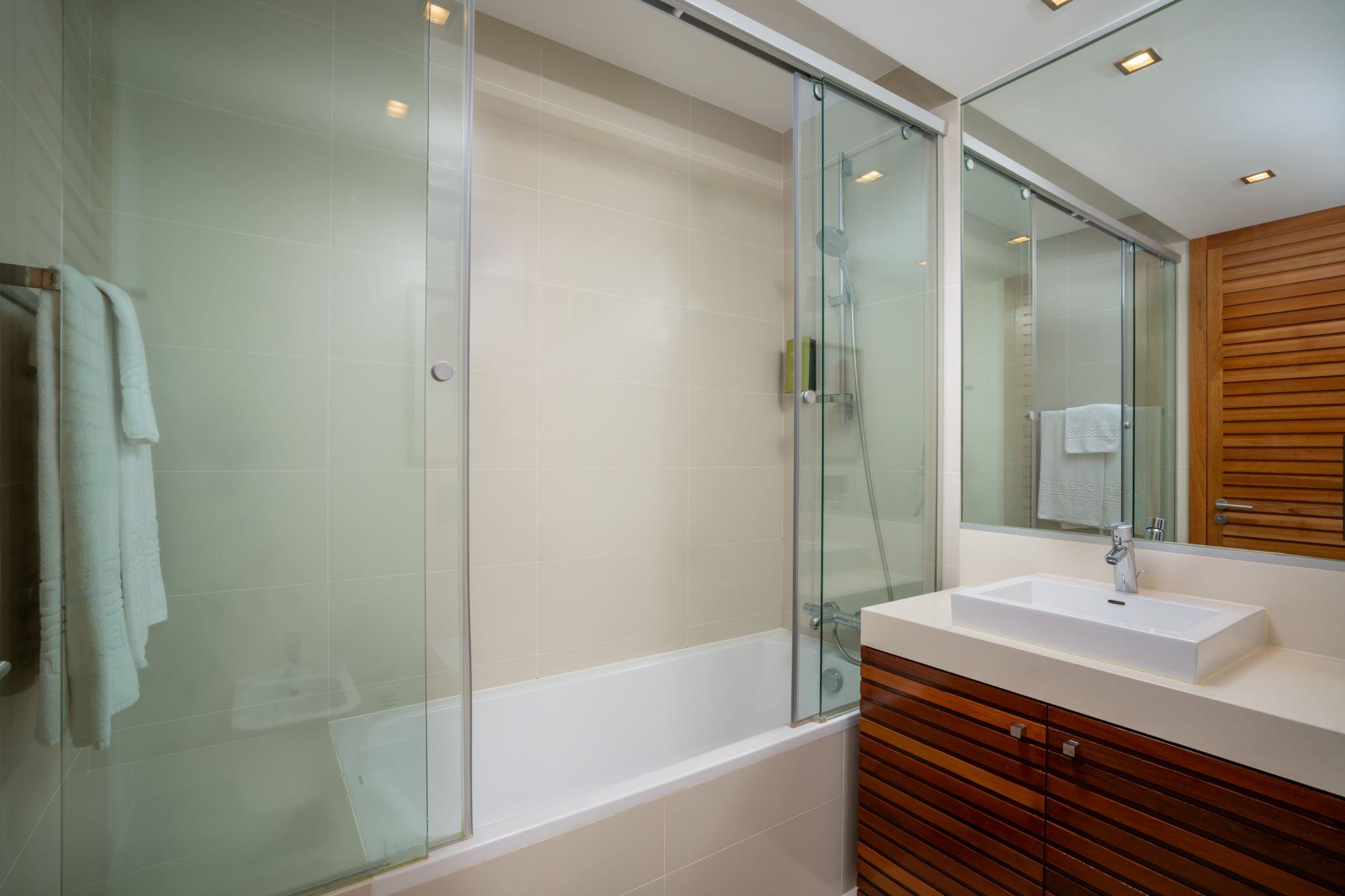 bathroom  Amendoeira Golf Resort Alcantarilha