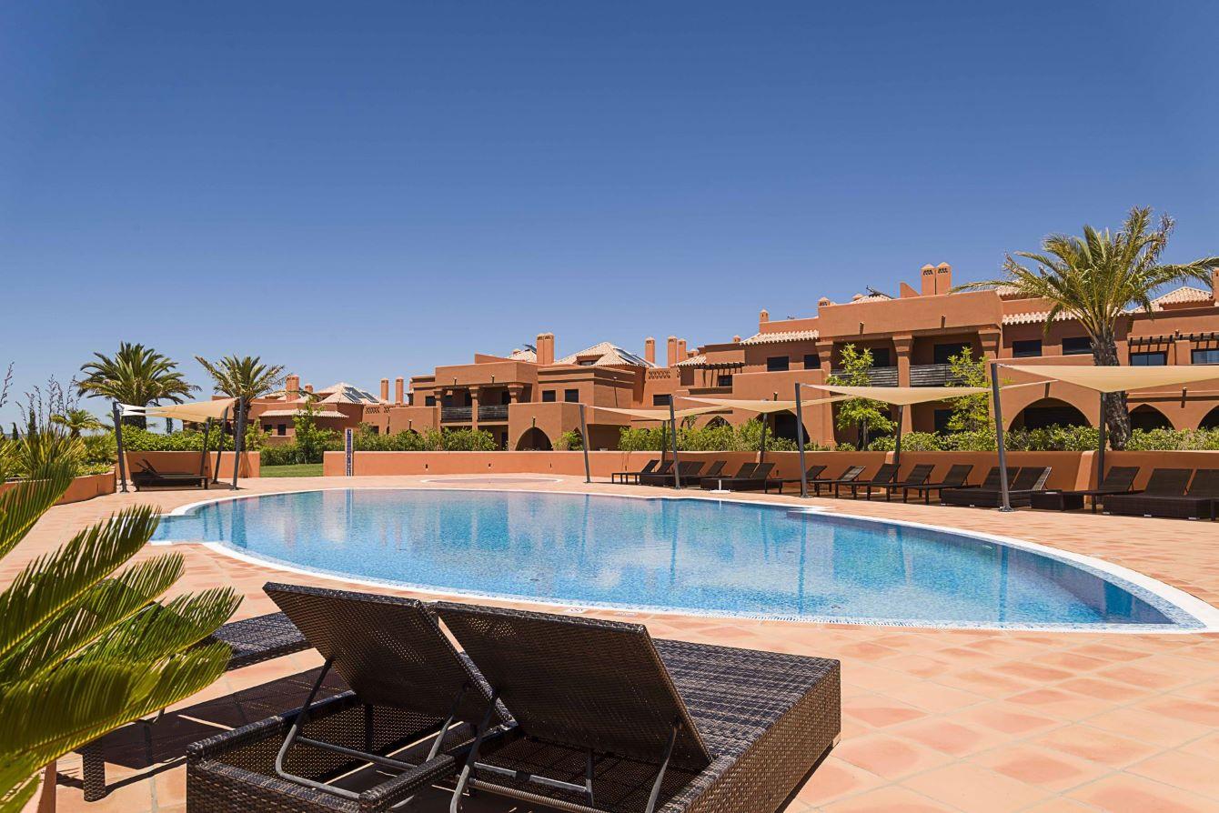 pool  Amendoeira Golf Resort Alcantarilha