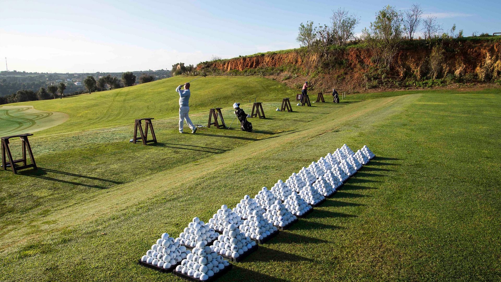 Jogue golfe no futuro, no Algarve!